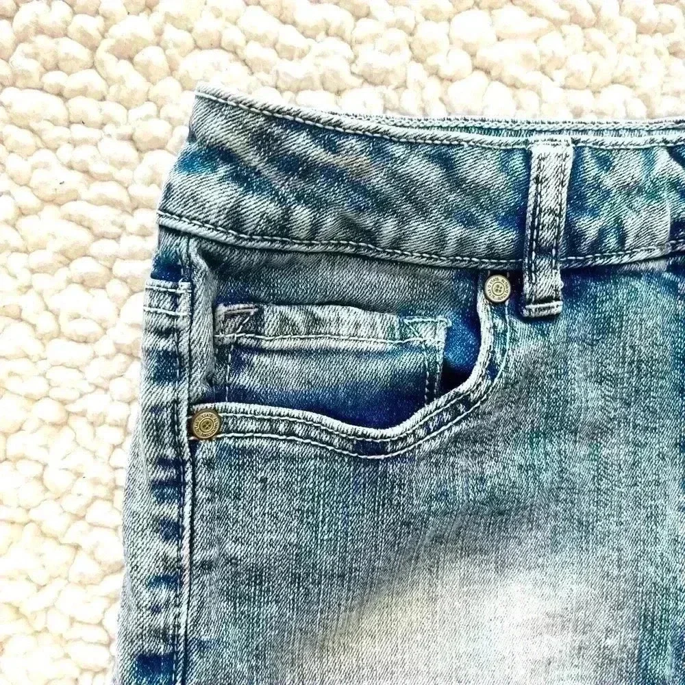 Altar’d State Bleached‎ Faded Distressed Frayed Denim Cheeky Shorts Size 24